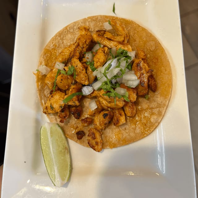 Taco De Pollo.